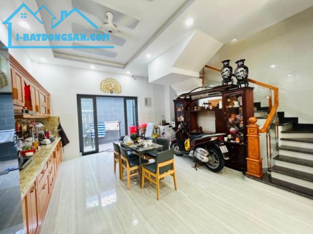 Bán nhà 96m2, 4 tầng, 3PN, Q.2, Lê Đình Quản - 9.15 tỷ - 1