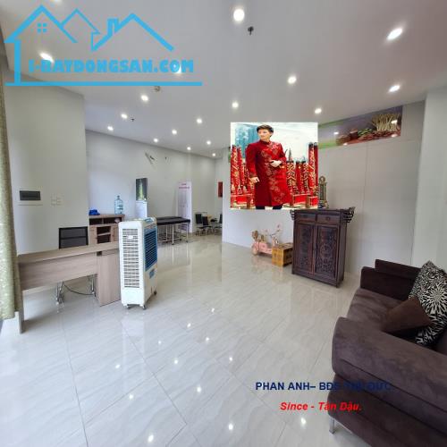 【Bán Nhà ] Mặt Phố Liền Kề Nguyễn Duy Trinh, Quận 2 _ Chưa đến 3 ty 2_ 3 Tầng Kinh Doanh.