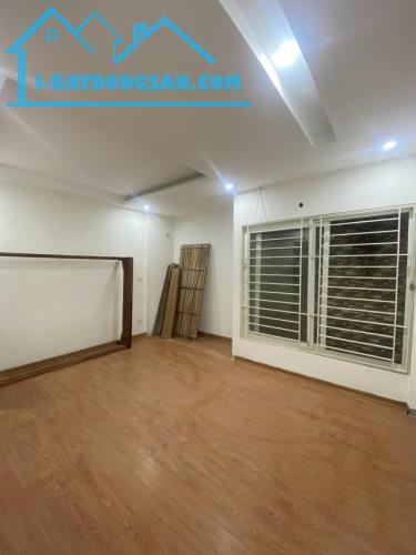 Bán Nhà Định Công Thượng - HM , DT48m , Giá Hơn 7 tỷ , oto đỗ cổng - 3