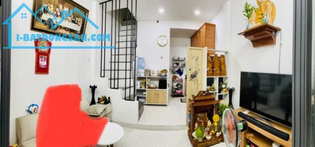 Nhà quận tân phú ,nhà tuy nhỏ nhưng sạch đẹp  gọn gàng