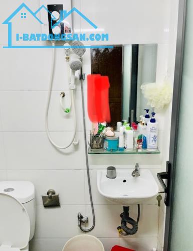 Nhà quận tân phú ,nhà tuy nhỏ nhưng sạch đẹp  gọn gàng - 1