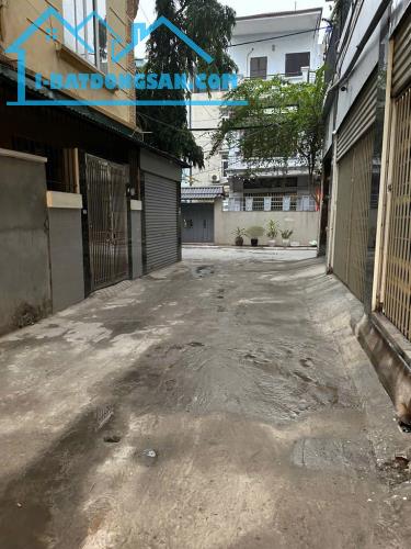 BÁN NHÀ TÂN MAI HOÀNG MAI,NHÀ ĐẸP, Ở NGAY, DIỆN TÍCH 43M2 ,GIÁ CHỈ 11.7 TỶ.