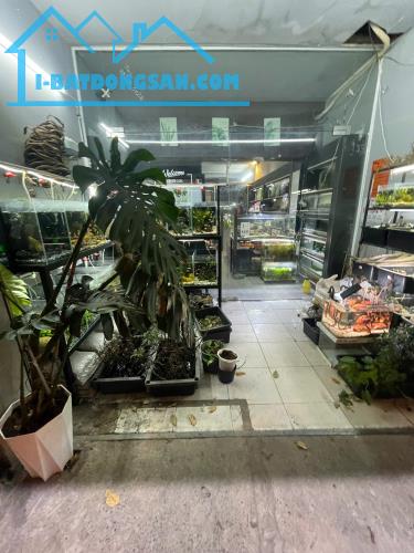 CHÍNH CHỦ CÓ VIỆC CẦN SANG GẤP LẠI QUÁN 5B Nguyễn Biểu-Phường 1-  Quận 5- TP.HCM
