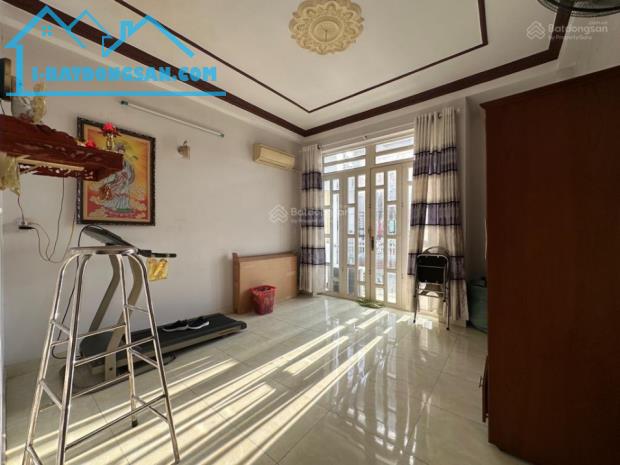 BÁN NHÀ ÂU DƯƠNG LÂN Q.8- 4 TẦNG- 4PN-  NGANG 4M HẺM THÔNG GẦN TẠ QUANG BỬU Q.8- NHÍCH 6 - 3