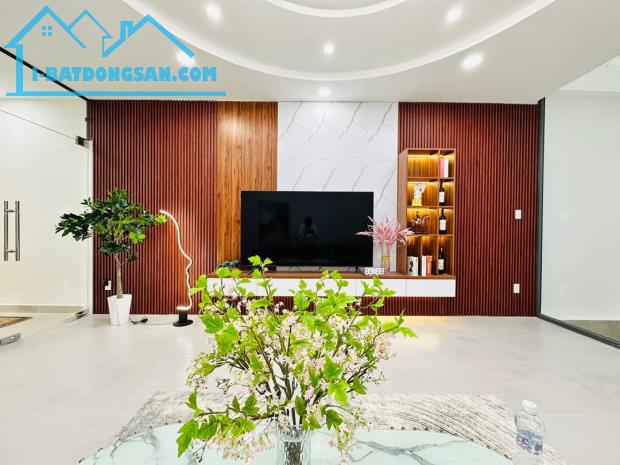 Nhà HXH 6m Bình Giã - 4 x 25m2, cấp 4, giá chỉ: 8.9 tỷ LT