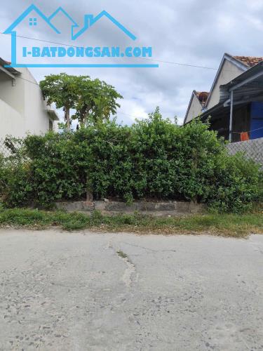 Bán lô đất Biển Dốc Lết - Đông Cát  dt 159,5m2 Giá : 2ty8 
lh em Trinh