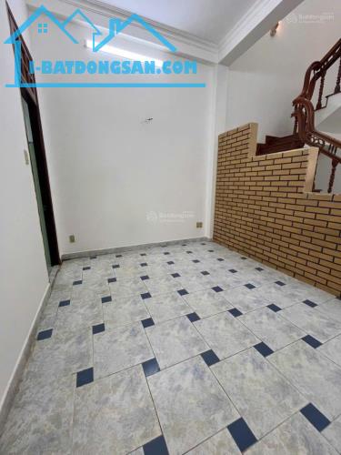 CĂNG ĐÉT ! NHÀ BÁN MT TRẦN VĂN KIỂU P10 Q6, ĐỐI DIỆN CC CAPELLA (4X18) 3 LẦU. CHỈ 13,5 TỶ