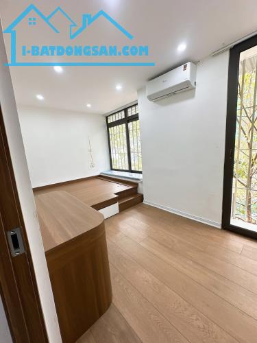 Nhà Đẹp - Ở Ngay- Lô Góc - Tập Thể Thành Công - Ba Đình - Dt:55m2/PK/2PN/Bếp*nhỉnh 3 tỷ - 4