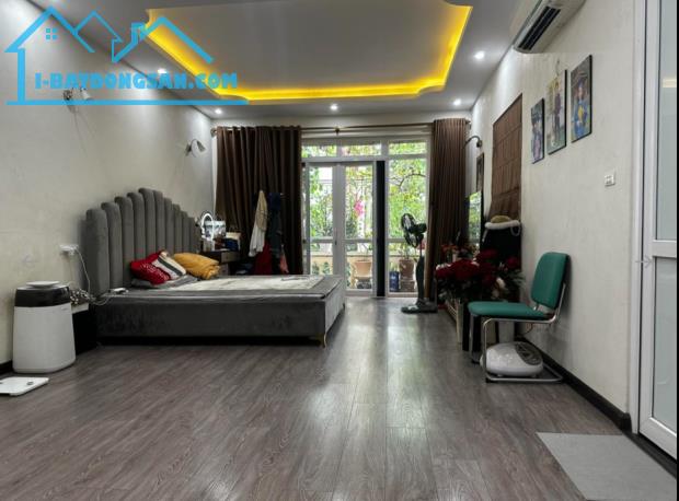 Bán nhà Hồ Đền Lừ - #70m2 - THANG MÁY - view Hồ cực thoáng - Ô TÔ ĐỖ CỬA - ở cực sướng . - 2