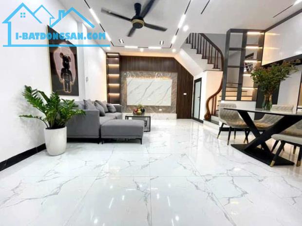 Phải thật nhanh Hoàng Liên 35.2m2-5 tầng, ô tô, NT đẹp ở ngay, 5.48 tỷ - 1