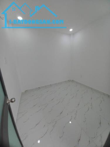 Bán nhà đúc 3 lầu 3,3x10 cách mặt tiền đường Tú Mỡ 3 căn - 3