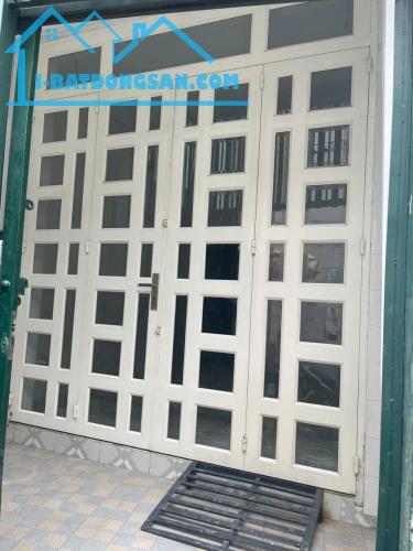 nhà 5,9 triệu 3 phòng ngủ gần Mít Nài