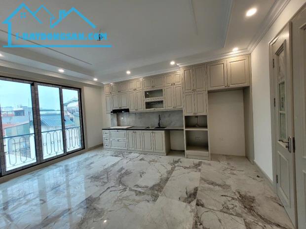 BÁN NHÀ XUÂN ĐỈNH 45M2 - NHÀ 6 TẦNG - THANG MÁY - Ô TÔ ĐỖ CỬA -GIÁ CHÀO 11 TỶ - 2