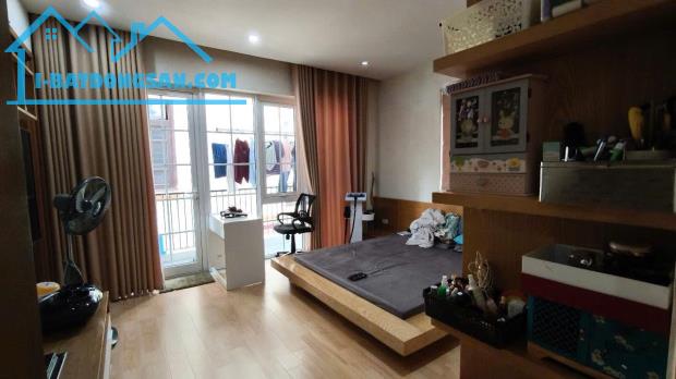 Bán nhà Hoàng Cầu, Đống Đa 52m ngõ ô tô tránh - Kinh doanh - 2