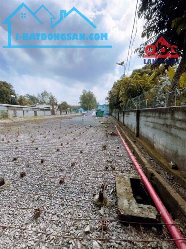 X134 bán nhà xưởng xây dựng kiên cố. trang bị Cầu trục tải trọng lớn, mặt tiền đông dân - 1