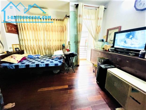 7 TỶ TL - NHÀ HẺM 🚗 1/ QUẬN 10 - GẦN RẠP HÁT HÒA BÌNH - 4 TẤM 3PN MỚI - MỞ VP CTY/SHOP - 3
