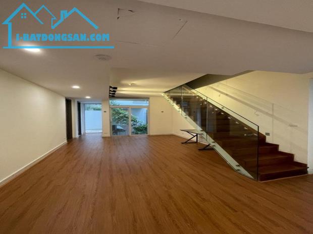 Siêu phẩm! Biệt thự VIP Hoàng Hoa Thám, an sinh tốt, bảo vệ an toàn 24/24, 165m2*4T - 2
