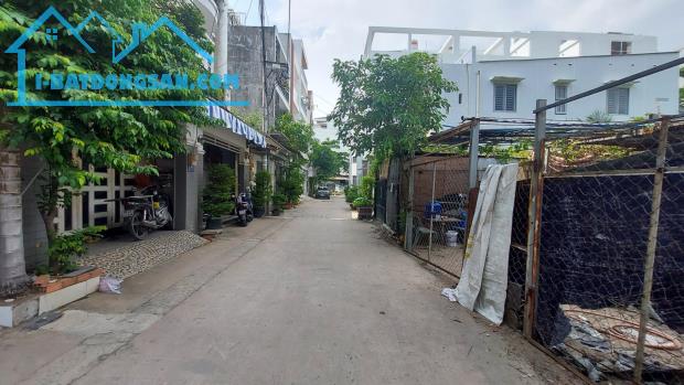 BÁN LÔ ĐẤT HẺM LÊ ĐỨC THỌ . PHƯỜNG 13 .GÒ VẤP . DT315M ... GIÁ 22 TỶ