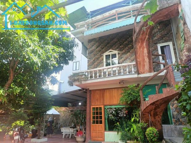Nhà sân vườn ở mặt tiền ngay trung tâm Hải Châu, TP. Đà Nẵng - 4