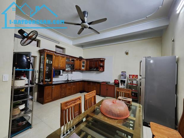 Cần bán gấp nhà dân xây Tân Phong 64m2, 4T, lô góc, ô tô  giá tốt - 2