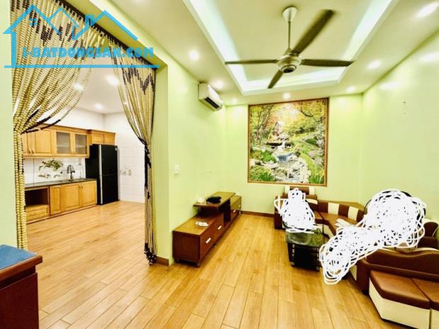 Bán nhà Nguyễn Lam,Phúc Đồng 4 tầng,40m,mt5m oto đỗ cửa nhỉnh 7 tỷ - 2