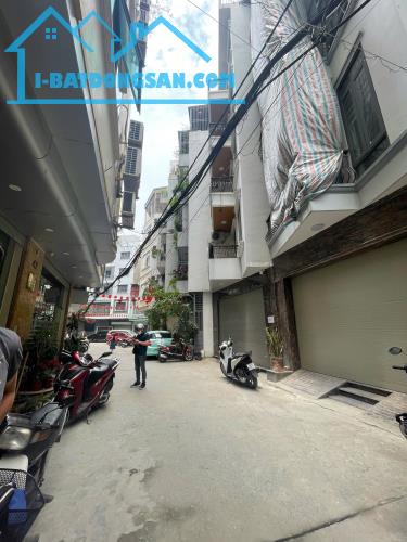 Bán nhà Phố Đốc Ngữ, Quận Ba Đình, ngõ ô tô tránh. Dt 56m2, Mt 5.2m. Nhà 2 thoáng.