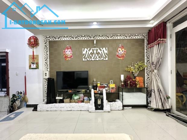 7 TỶ CÒN TL - NHÀ ĐẸP 4 TẦNG - LÊ VĂN SỸ PHÚ NHUẬN - DT42M2 (4x11M) - 4PN HẺM THÔNG THOÁNG