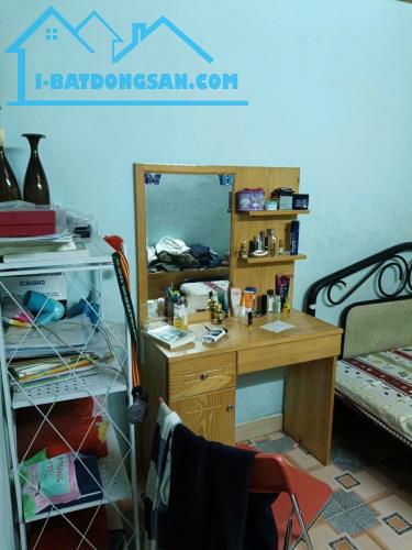 Chỉ 3tỷ900tr  có nhà hẻm ôtô , Phước Hải xây kiến cố, trung tâm nha trang. dt 68m ngang 6m - 3