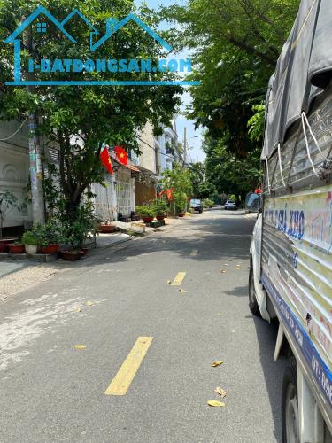 TOÀ NHÀ 7 TẦNG CÓ HẦM PHẠM HUY THÔNG, BAO GỒM 16 PHÒNG CHO THUÊ.
