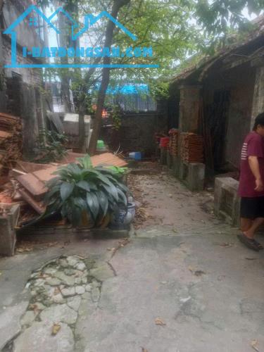ÔNG ÍCH KHIÊM BA ĐÌNH - MẢNH ĐẤT VÀNG CÒN SÓT LẠI - 1
