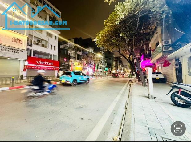 Mặt phố Tôn Đức Thắng - Phố VIP kinh doanh vô đối - Vỉa hè rộng.