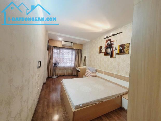 NHÀ ĐẸP TÔN ĐỨC THẮNG - SÁT PHỐ - 2 THOÁNG - PHÂN LÔ