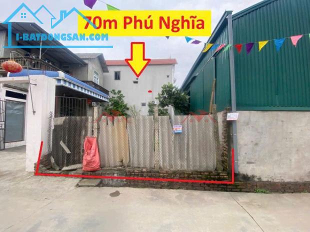 e cần bán lô đất mặt tiền đẹp 
70m đất mặt tiền + hậu 5,2m
liên hệ em : 0967594106 -