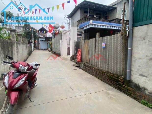 e cần bán lô đất mặt tiền đẹp 
70m đất mặt tiền + hậu 5,2m
liên hệ em : 0967594106 - - 3