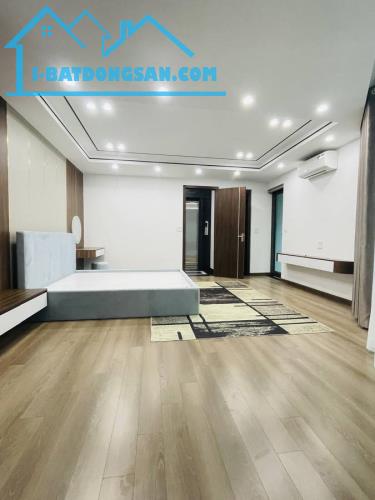 Siêu Phẩm Nhà 7Tầng Tại Nguyễn Văn Cừ Long Biên | Mặt Tiền Đẹp Vị Trí Trung Tâm | 13,55Tỷ