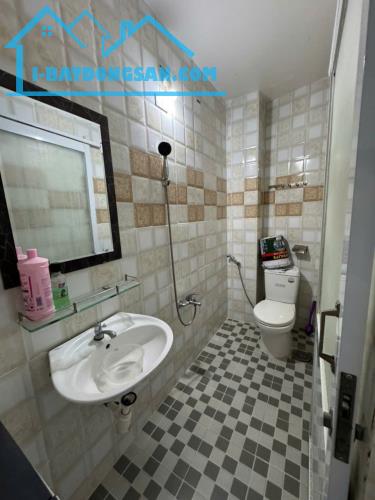 CHO THUÊ NHÀ 3 TẦNG HẺM OTO ĐƯỜNG CAO ĐÀI - PHƯƠNG SƠN
- Diện tích 45.4m2 full ODT
- - 3