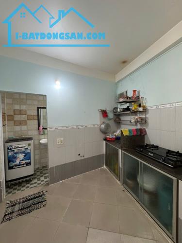 CHO THUÊ NHÀ 3 TẦNG HẺM OTO ĐƯỜNG CAO ĐÀI - PHƯƠNG SƠN
- Diện tích 45.4m2 full ODT
- - 4
