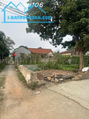 chỉ hơn 1 tỷ 
71,8m đất đường ô tô sẵn sổ đỏ 
liên hệ em : 0967594106 - 0987282011 - 3