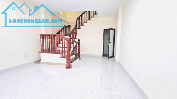 Bán nhà Định Công, Hoàng Mai, 49m2, 5 tầng, MT 4.2m, ô tô, 12.6 tỷ - 1