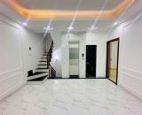 Nhà Đẹp, Mới, Lô góc,Thang Máy nhập, ô tô vào nhà Giáp Bát, Hoàng Mai 52m2 ,6 tầng, 12,tỷ