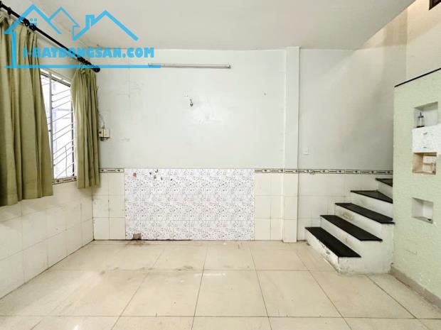 Tăng bạt hổ p.11 bình thạnh - 3 tầng 3pn - 24m2 (3.5x7) - chỉ 3.x tỷ