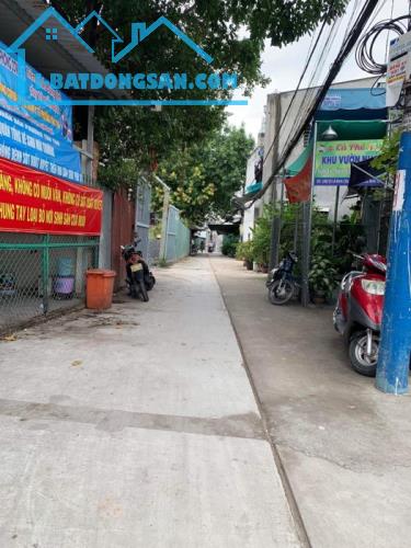 NHÀ ĐẸP 2 LẦU - HẺM Ô TÔ - BÌNH TÂN