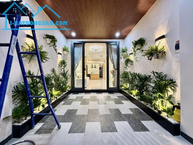 ♥ Nhà Kiệt 3,5m sát đường Phan Thanh 60m2, 2 tầng, 3PN, sân rộng, 4.15 tỷ