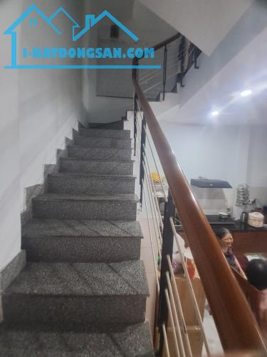 ♥ Nhà Kiệt 3m sát Nguyễn Tất Thành, 2.5 tầng đúc rộng thoáng, 2.85 tỷ - 3