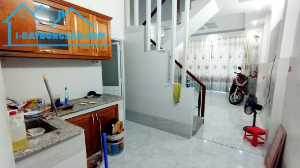 Nguyễn Trọng Tuyển TÂN BÌNH, 2 tầng 54m nở hậu, xe hơi đổ cửa, chỉ 5.9 tỷ, không lộ giới. - 1