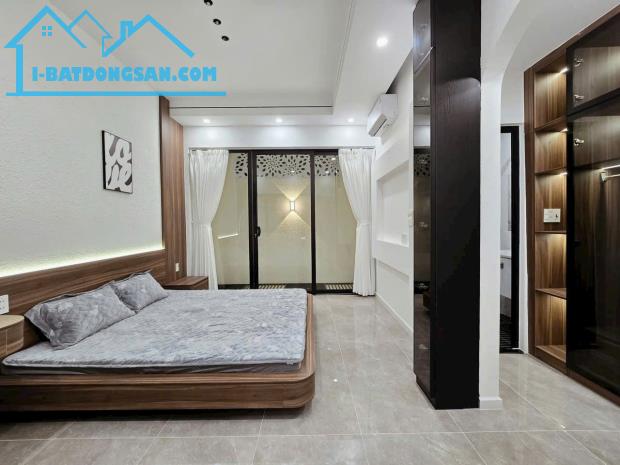Nhà mới 100% 3 tầng MT đường 7m5 Bùi Giáng - Cách công viên 150m