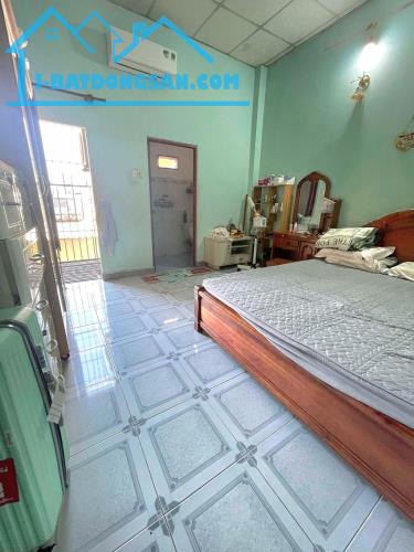 NHÀ ĐẸP 2 TẦNG SÁT CHỢ PHẠM ĐĂNG GIẢNG GẦN M1 GIÁP TÂN PHÚ - 53M2 (4x13.5). CHỈ NHỈNH 4 TỶ - 4