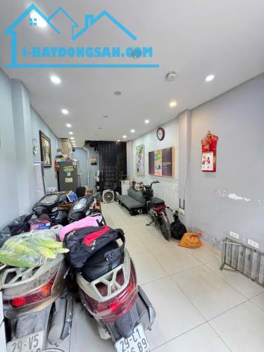 CÓ 102, HƠN 7 TỶ SỞ HỮU NHÀ TRUNG TÂM PHỐ NGUYỄN VĂN CỪ 35M, 5T, MT3.5M, Ô TÔ THÔNG. - 1