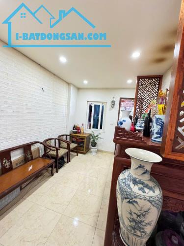 CÓ 102, HƠN 7 TỶ SỞ HỮU NHÀ TRUNG TÂM PHỐ NGUYỄN VĂN CỪ 35M, 5T, MT3.5M, Ô TÔ THÔNG. - 3