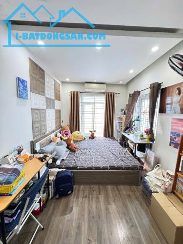 CÓ 102, HƠN 7 TỶ SỞ HỮU NHÀ TRUNG TÂM PHỐ NGUYỄN VĂN CỪ 35M, 5T, MT3.5M, Ô TÔ THÔNG. - 4